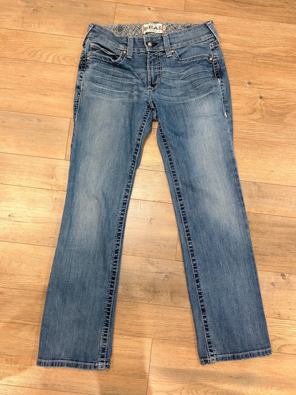 Ariat Real Denim Women’s Straight-leg Jeans in Faded Blue Wash